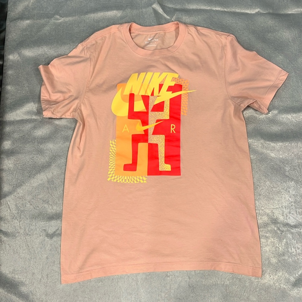 The Nike Tee Unisex